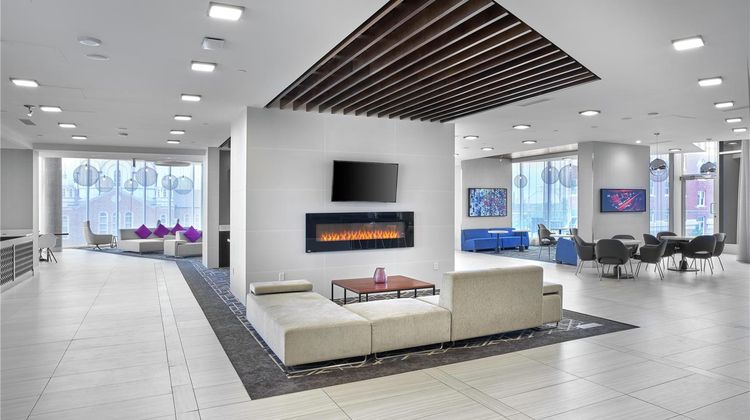 DoubleTree by Hilton Edmonton Downtown Lobby