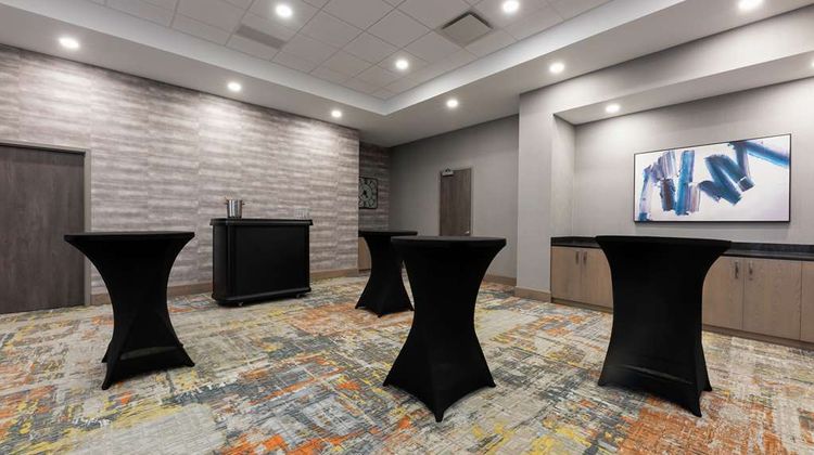 Hampton Inn & Suites Charlottetown Meeting