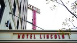 Hotel Lincoln Exterior