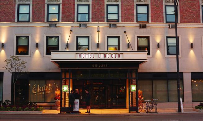 Hotel Lincoln Exterior