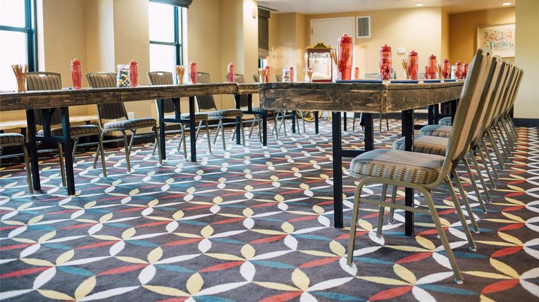 <b>Hotel Lincoln Meeting</b>. Images powered by <a href="https://iceportal.shijigroup.com/" title="IcePortal" target="_blank">IcePortal</a>.
