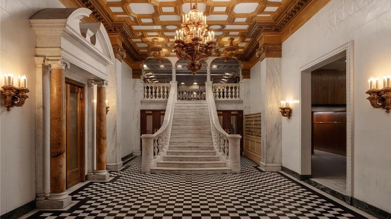 <b>Chicago Athletic Association Hotel Lobby</b>. Images powered by <a href="https://iceportal.shijigroup.com/" title="IcePortal" target="_blank">IcePortal</a>.