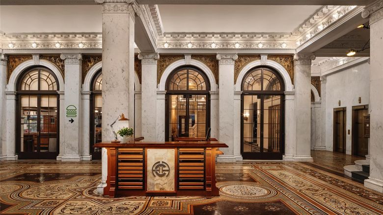 <b>Chicago Athletic Association Hotel Lobby</b>. Images powered by <a href="https://iceportal.shijigroup.com/" title="IcePortal" target="_blank">IcePortal</a>.