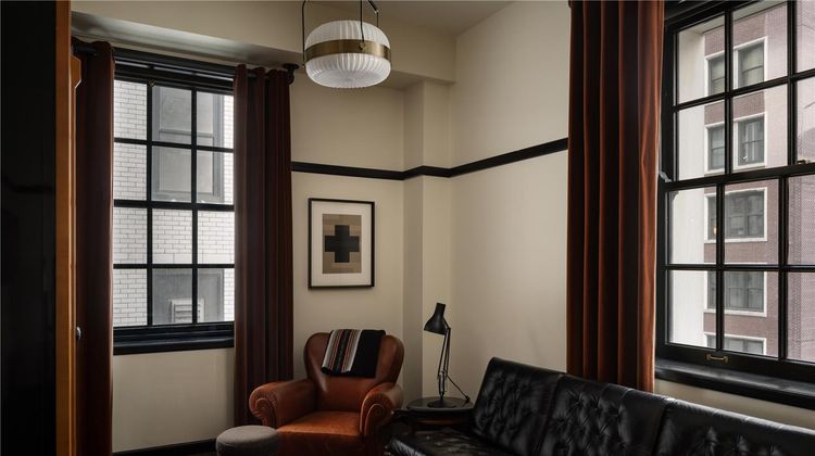 Chicago Athletic Association Hotel Suite