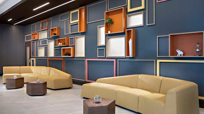 <b>Hyatt Place Grand Rapids Downtown Lobby</b>. Images powered by <a href="https://iceportal.shijigroup.com/" title="IcePortal" target="_blank">IcePortal</a>.