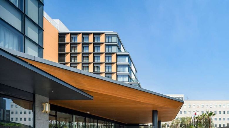 <b>Hyatt Regency Tokyo Bay Exterior</b>. Images powered by <a href="https://iceportal.shijigroup.com/" title="IcePortal" target="_blank">IcePortal</a>.