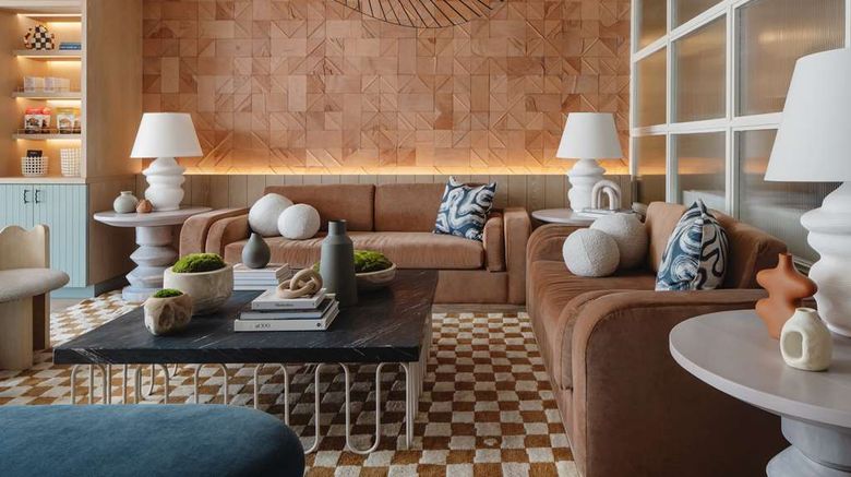 <b>Hotel Avante Lobby</b>. Images powered by <a href="https://iceportal.shijigroup.com/" title="IcePortal" target="_blank">IcePortal</a>.