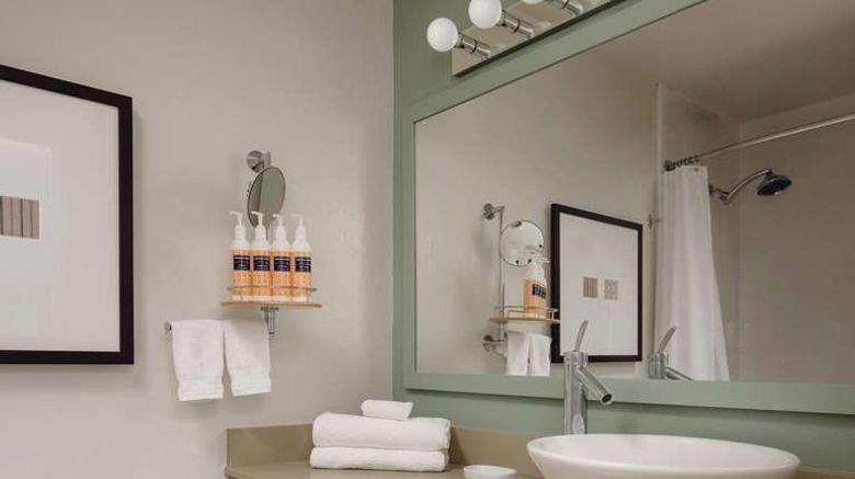 <b>Hotel Avante Room</b>. Images powered by <a href="https://iceportal.shijigroup.com/" title="IcePortal" target="_blank">IcePortal</a>.