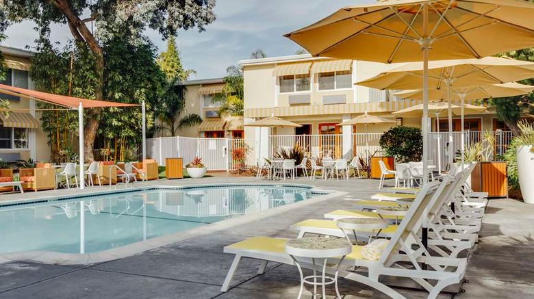 <b>Wild Palms Hotel Pool</b>. Images powered by <a href="https://iceportal.shijigroup.com/" title="IcePortal" target="_blank">IcePortal</a>.