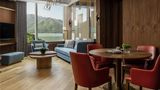 <b>The Silveri Hong Kong Suite</b>. Images powered by <a href="https://iceportal.shijigroup.com/" title="IcePortal" target="_blank">IcePortal</a>.
