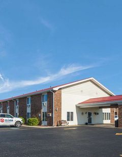 Econo Lodge Inn & Suites Escanaba