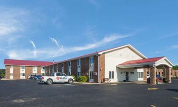 Econo Lodge Inn & Suites Escanaba