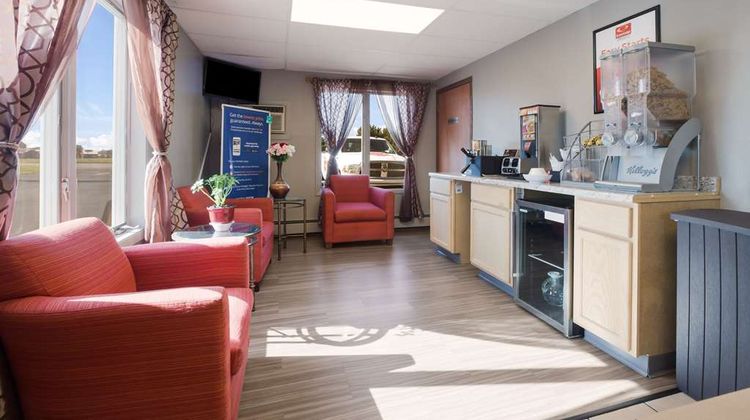 Econo Lodge Inn & Suites Escanaba Restaurant