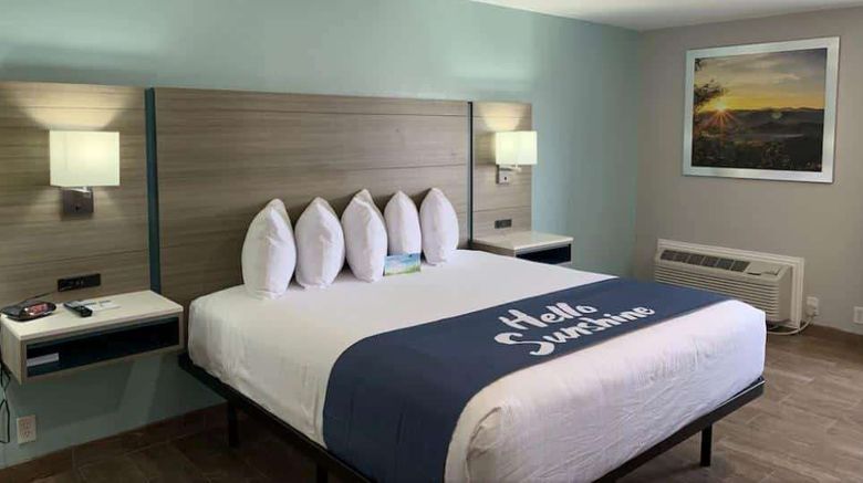 <b>Days Inn by Wyndham Rockport TX Room</b>. Images powered by <a href="https://iceportal.shijigroup.com/" title="IcePortal" target="_blank">IcePortal</a>.