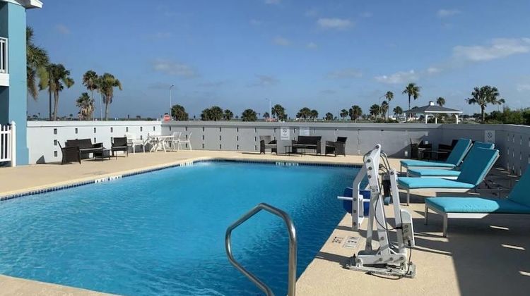 Days Inn by Wyndham Rockport TX Pool