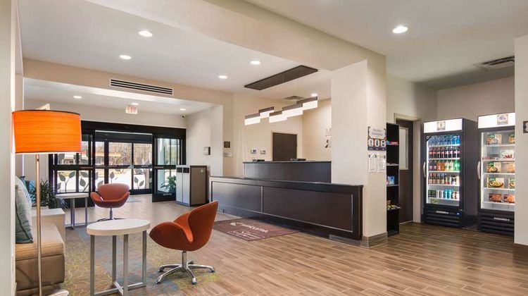 MainStay Suites Lobby
