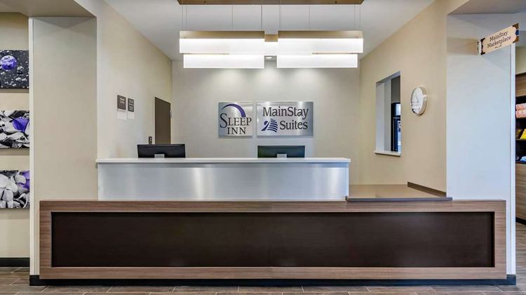 Sleep Inn & Suites Great Falls Airport Lobby
