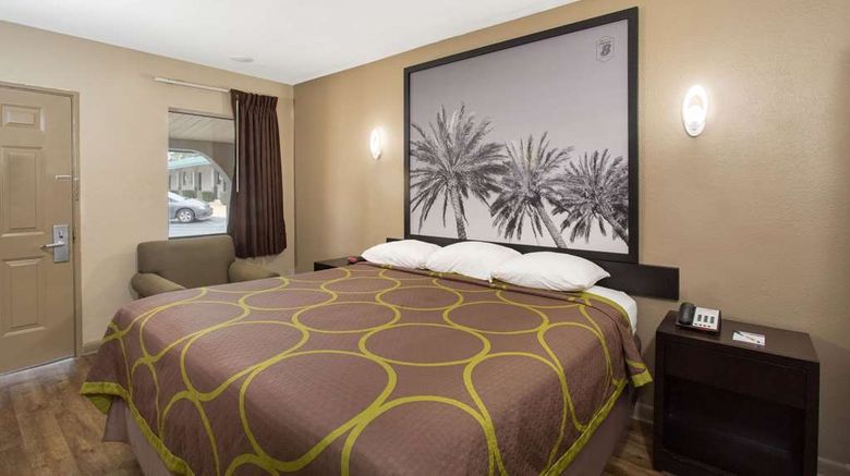 <b>Super 8 by Wyndham Pensacola West Room</b>. Images powered by <a href="https://iceportal.shijigroup.com/" title="IcePortal" target="_blank">IcePortal</a>.