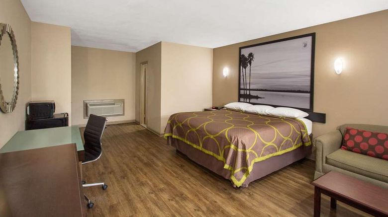 <b>Super 8 by Wyndham Pensacola West Suite</b>. Images powered by <a href="https://iceportal.shijigroup.com/" title="IcePortal" target="_blank">IcePortal</a>.