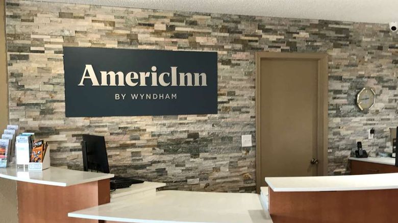 <b>AmericInn by Wyndham Prairie du Chien Lobby</b>. Images powered by <a href="https://iceportal.shijigroup.com/" title="IcePortal" target="_blank">IcePortal</a>.