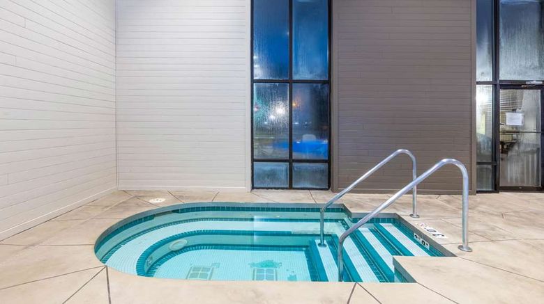 <b>AmericInn by Wyndham Prairie du Chien Pool</b>. Images powered by <a href="https://iceportal.shijigroup.com/" title="IcePortal" target="_blank">IcePortal</a>.