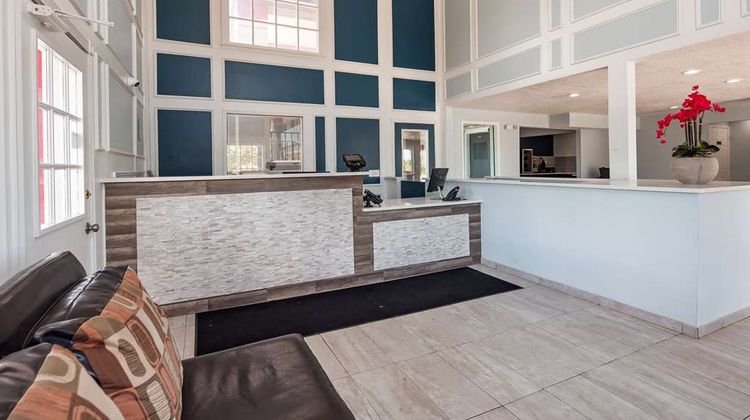 SureStay Hotel by Best Western Olathe Lobby