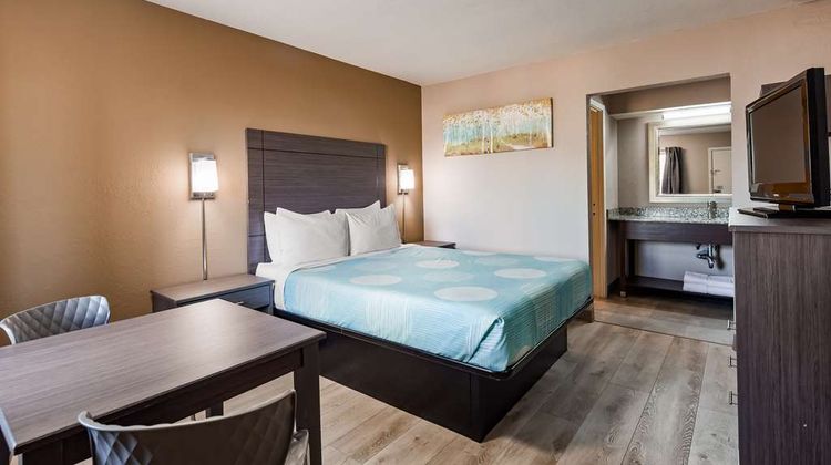 SureStay Hotel by Best Western Olathe Room