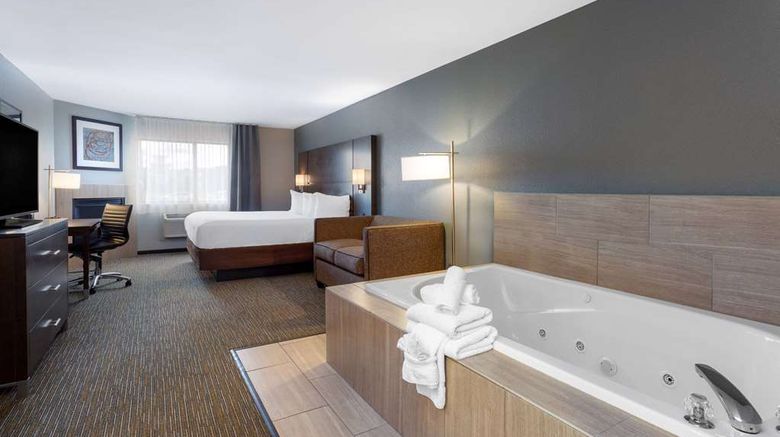 <b>Wingate by Wyndham Wisconsin Dells Suite</b>. Images powered by <a href="https://iceportal.shijigroup.com/" title="IcePortal" target="_blank">IcePortal</a>.
