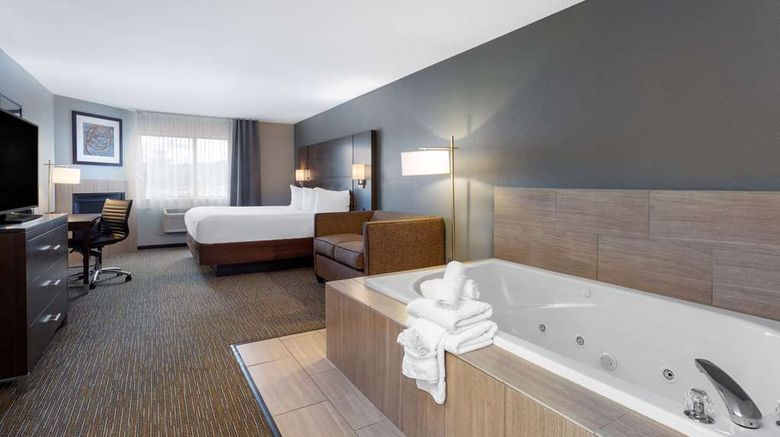 <b>Wingate by Wyndham Wisconsin Dells Suite</b>. Images powered by <a href="https://iceportal.shijigroup.com/" title="IcePortal" target="_blank">IcePortal</a>.