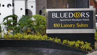 100 Luxury Suites