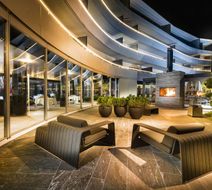 7132 Hotel Exterior