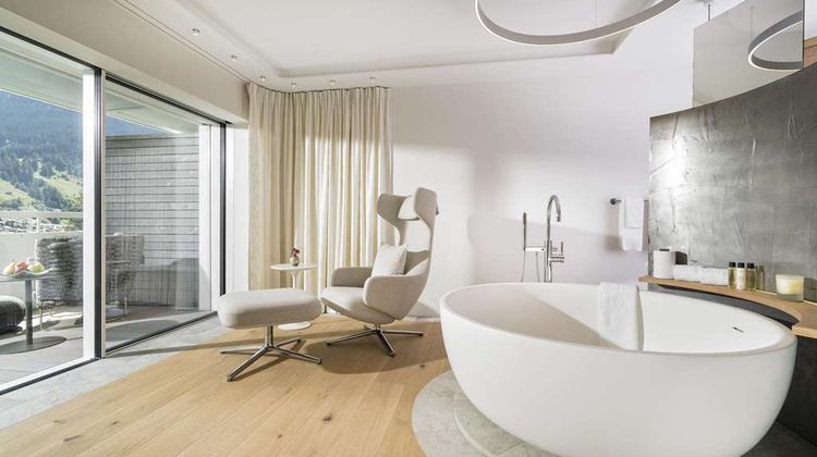 7132 Hotel Room