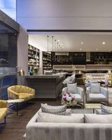 93 Luxury Suites & Residences