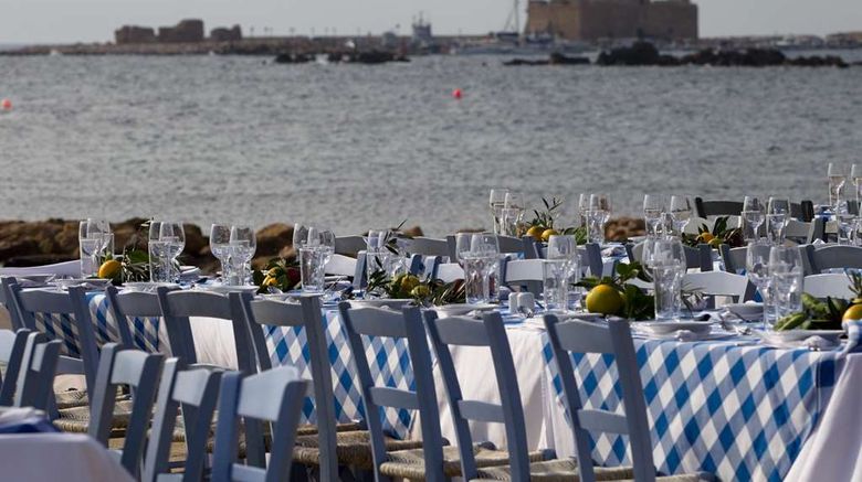 <b>The Annabelle Beach</b>. Images powered by <a href="https://iceportal.shijigroup.com/" title="IcePortal" target="_blank">IcePortal</a>.