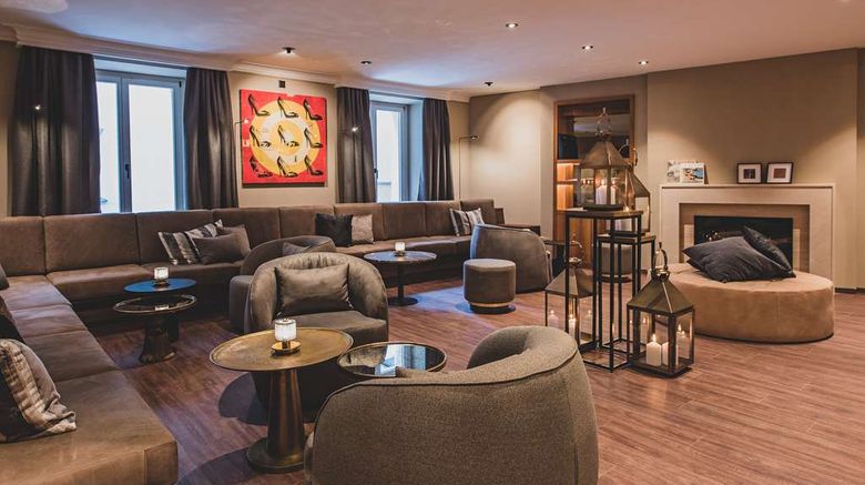 <b>Art Boutique Hotel Monopol Lobby</b>. Images powered by <a href="https://iceportal.shijigroup.com/" title="IcePortal" target="_blank">IcePortal</a>.