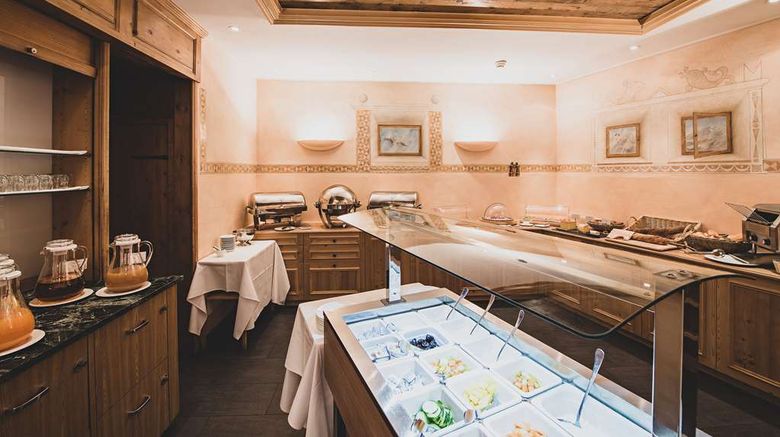 <b>Art Boutique Hotel Monopol Restaurant</b>. Images powered by <a href="https://iceportal.shijigroup.com/" title="IcePortal" target="_blank">IcePortal</a>.