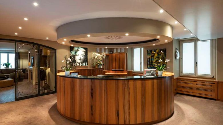 <b>Art Boutique Hotel Monopol Lobby</b>. Images powered by <a href="https://iceportal.shijigroup.com/" title="IcePortal" target="_blank">IcePortal</a>.