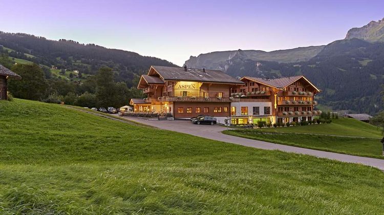 Aspen Alpin Lifestyle Hotel Exterior