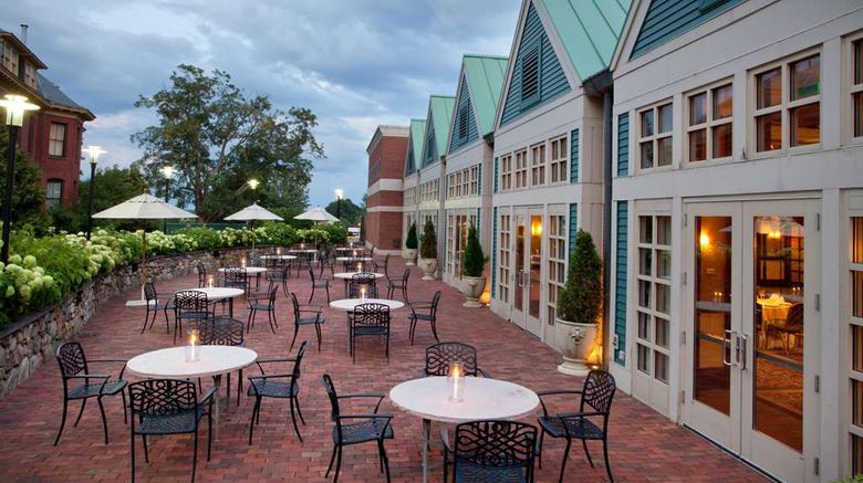 <b>Beechwood Hotel Pool</b>. Images powered by <a href="https://iceportal.shijigroup.com/" title="IcePortal" target="_blank">IcePortal</a>.