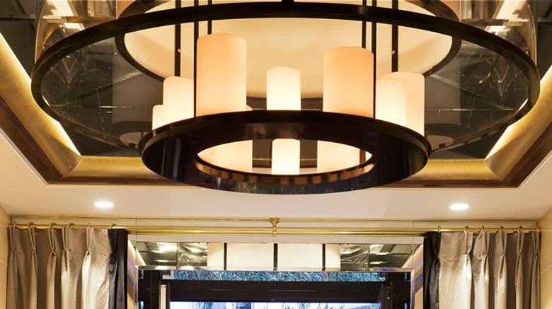 <b>Hotel Le Belmont Lobby</b>. Images powered by <a href="https://iceportal.shijigroup.com/" title="IcePortal" target="_blank">IcePortal</a>.
