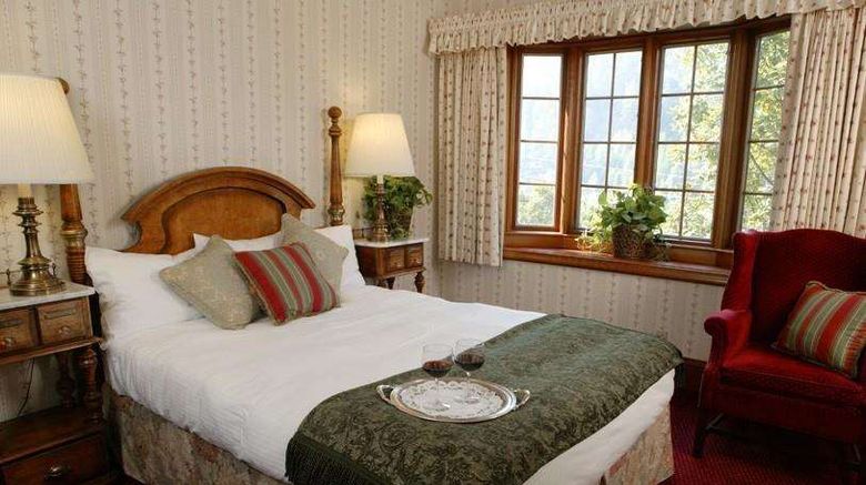 <b>Benbow Historic Inn Room</b>. Images powered by <a href="https://iceportal.shijigroup.com/" title="IcePortal" target="_blank">IcePortal</a>.