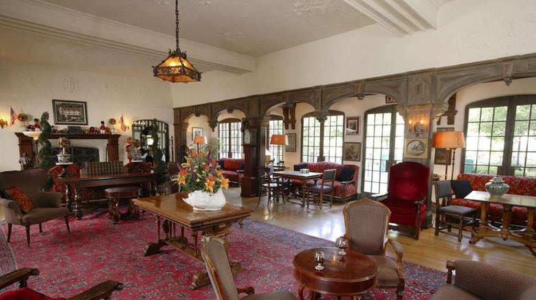 <b>Benbow Historic Inn Lobby</b>. Images powered by <a href="https://iceportal.shijigroup.com/" title="IcePortal" target="_blank">IcePortal</a>.