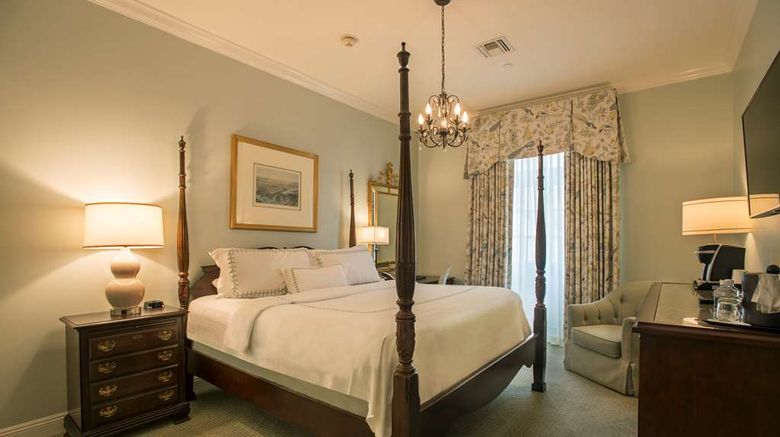 <b>Bienville House Hotel Room</b>. Images powered by <a href="https://iceportal.shijigroup.com/" title="IcePortal" target="_blank">IcePortal</a>.