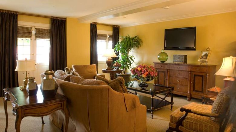 <b>Bienville House Hotel Suite</b>. Images powered by <a href="https://iceportal.shijigroup.com/" title="IcePortal" target="_blank">IcePortal</a>.