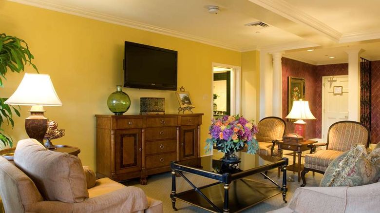 <b>Bienville House Hotel Suite</b>. Images powered by <a href="https://iceportal.shijigroup.com/" title="IcePortal" target="_blank">IcePortal</a>.