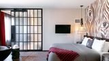 <b>The Nash Suite</b>. Images powered by <a href="https://iceportal.shijigroup.com/" title="IcePortal" target="_blank">IcePortal</a>.
