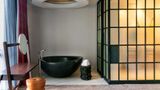 <b>The Nash Suite</b>. Images powered by <a href="https://iceportal.shijigroup.com/" title="IcePortal" target="_blank">IcePortal</a>.