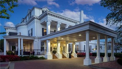 Boone Tavern Hotel