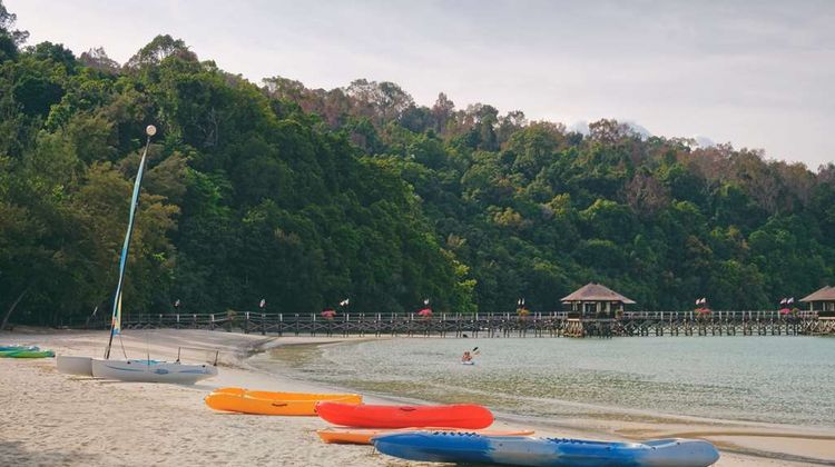 Bungaraya Island Resort Beach