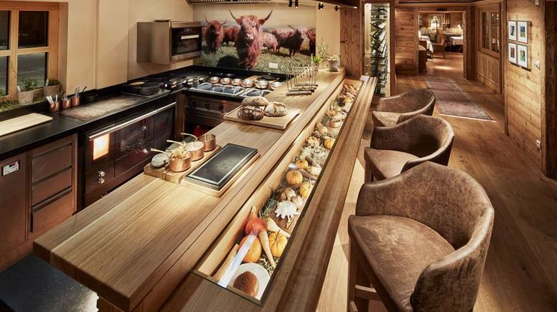 <b>Burg Vital Hotel Restaurant</b>. Images powered by <a href="https://iceportal.shijigroup.com/" title="IcePortal" target="_blank">IcePortal</a>.